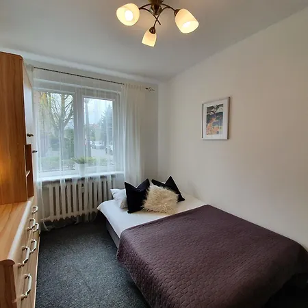 Mieszkanie Niedaleko Plazy - Wyscigi Apartment